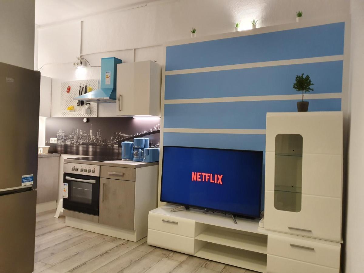 Central Lichtenberger Apartment For 6 People Берлин Экстерьер фото